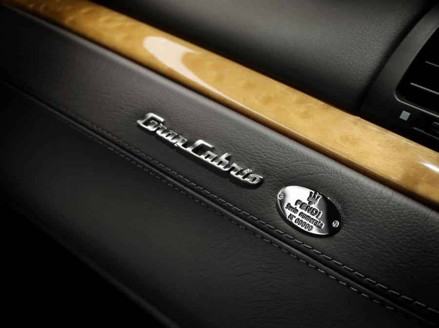  Maserati GranCabrio Fendi 2011 года  (фото 2 из 16)